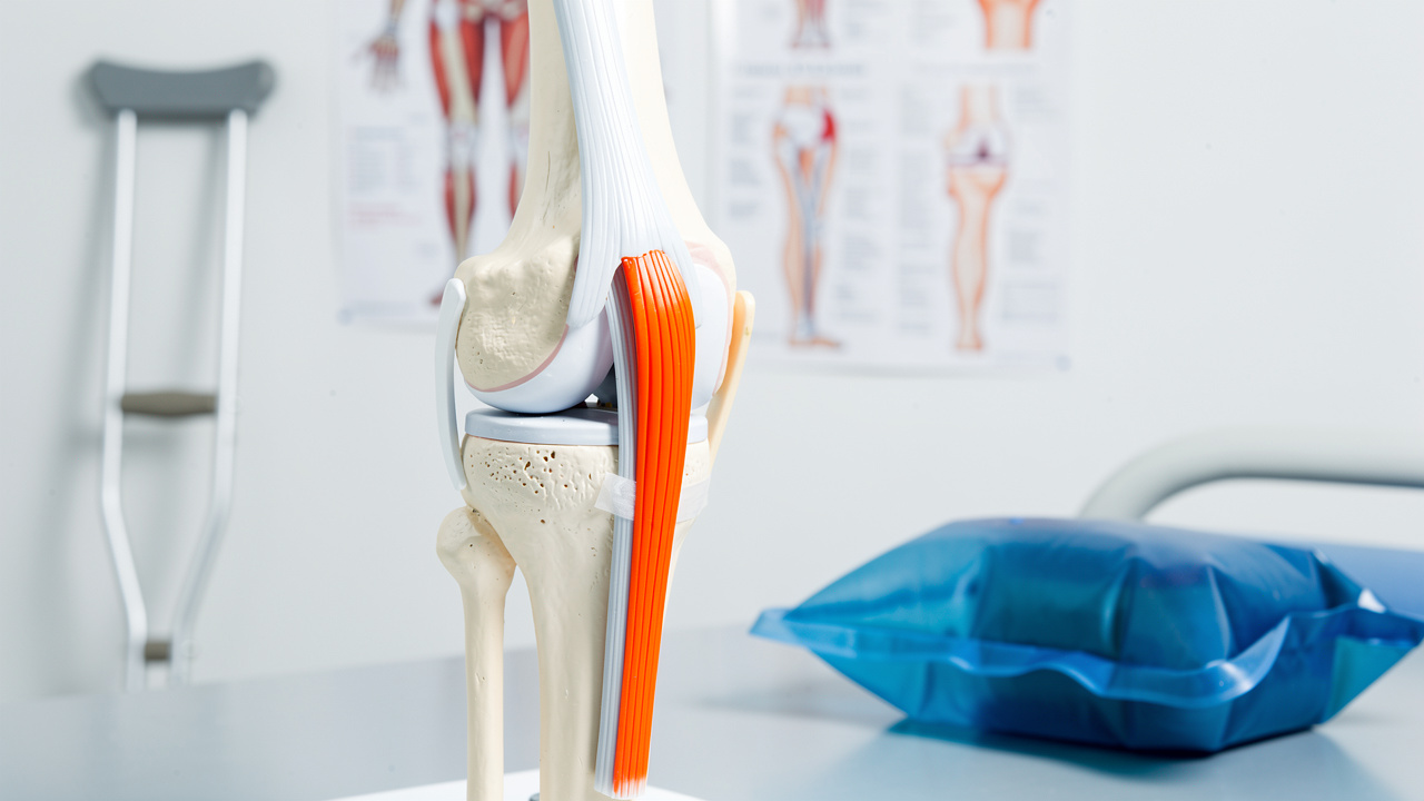 how-to-know-if-youve-torn-your-acl-symptoms-and-next-steps